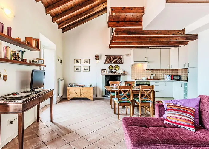 Laghina By Interhome דירה Musso